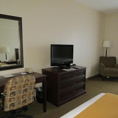 Holiday Inn Express & Suites Whitecourt By Ihg Room photo