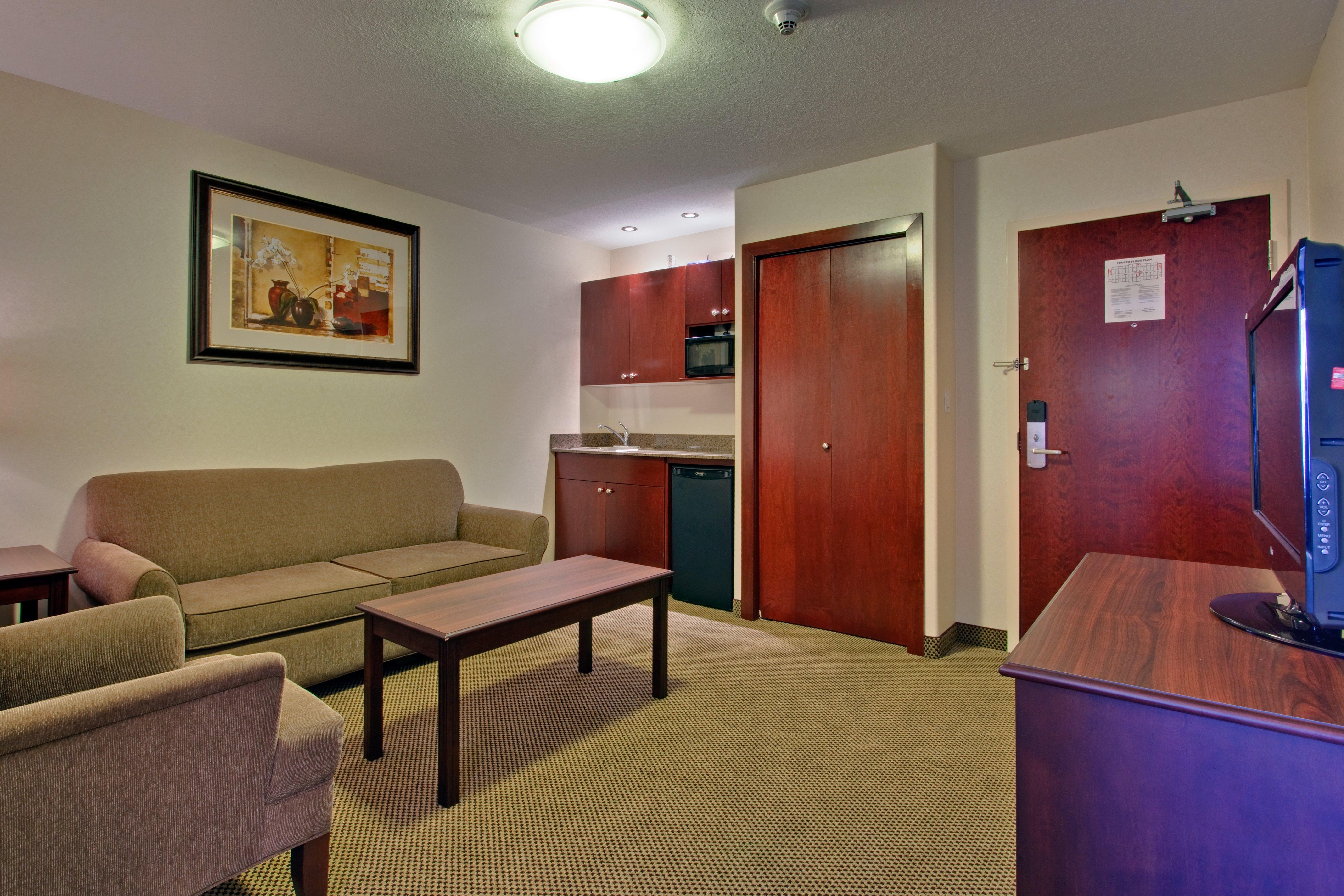 Holiday Inn Express & Suites Whitecourt By Ihg Interior photo