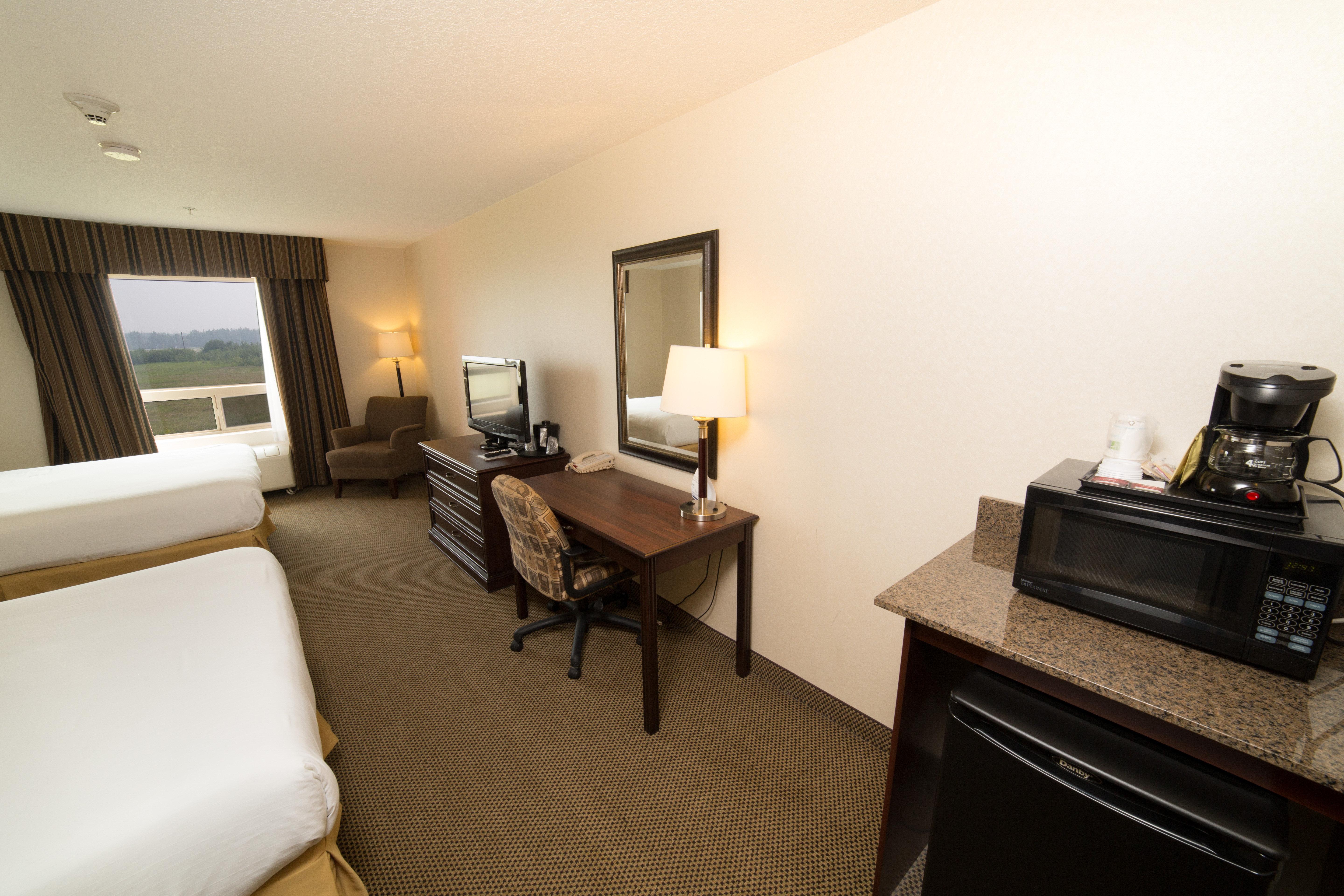 Holiday Inn Express & Suites Whitecourt By Ihg Exterior photo