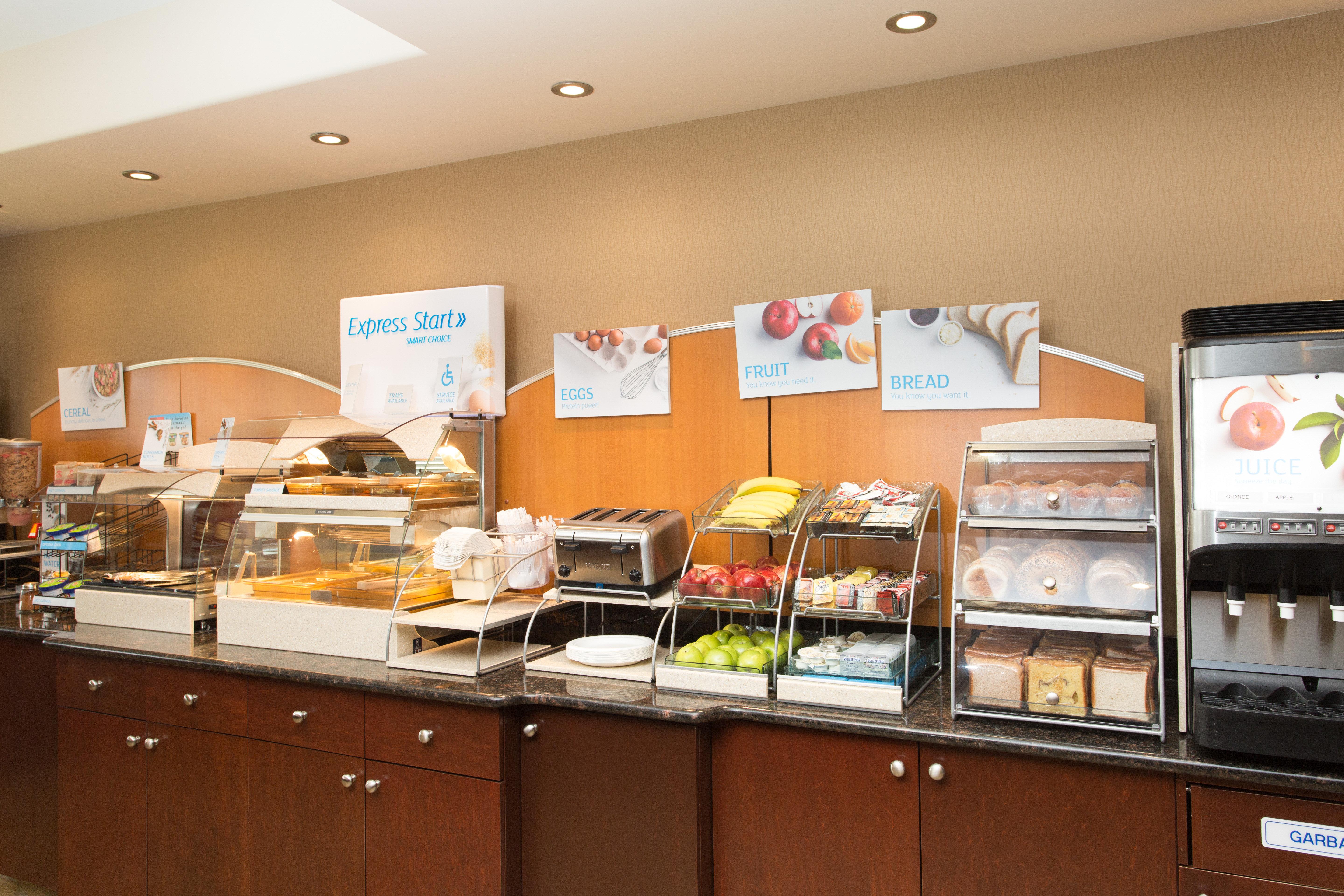 Holiday Inn Express & Suites Whitecourt By Ihg Exterior photo