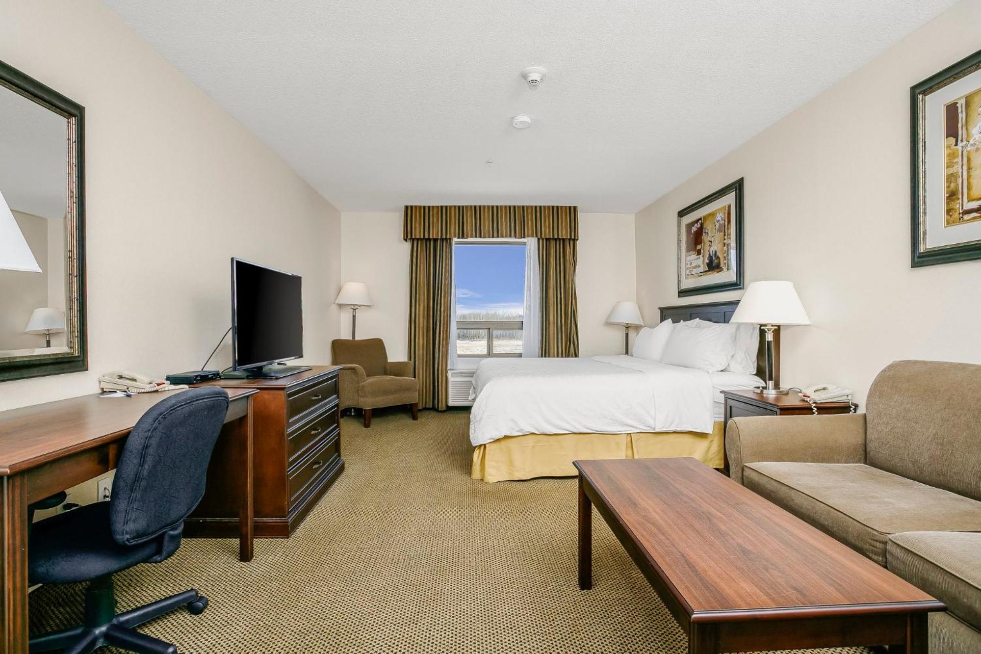 Holiday Inn Express & Suites Whitecourt By Ihg Exterior photo